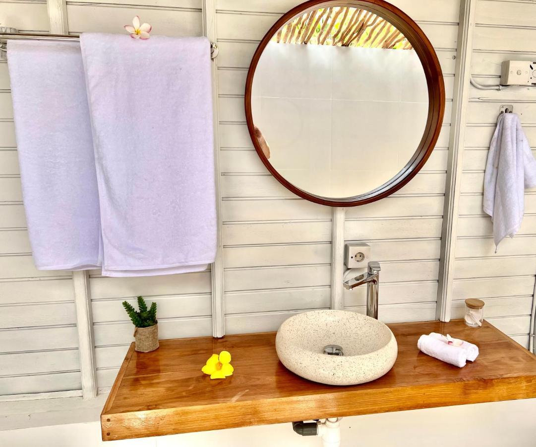 Mista Ceningan'S Beach Bungalows Previously The Kubu 221 レンボンガン島 エクステリア 写真