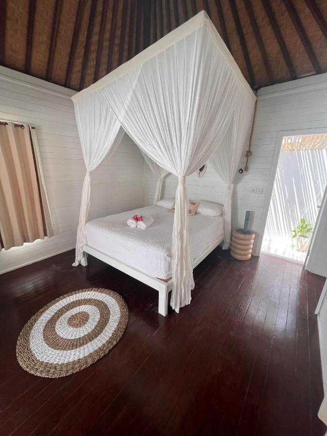 Mista Ceningan'S Beach Bungalows Previously The Kubu 221 レンボンガン島 エクステリア 写真