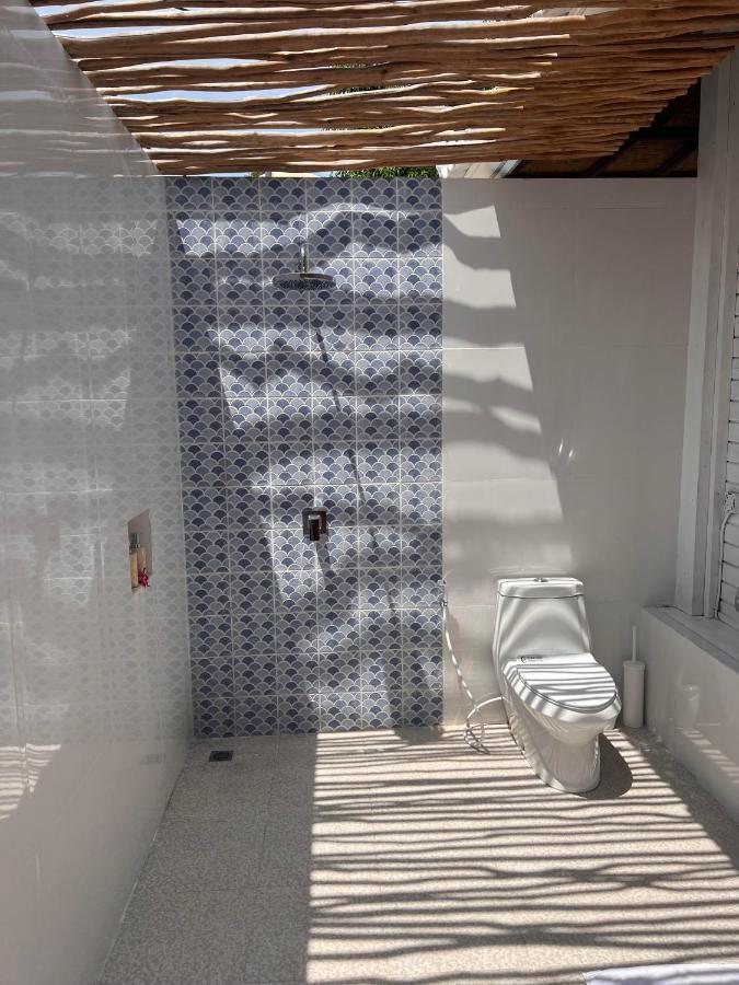 Mista Ceningan'S Beach Bungalows Previously The Kubu 221 レンボンガン島 エクステリア 写真
