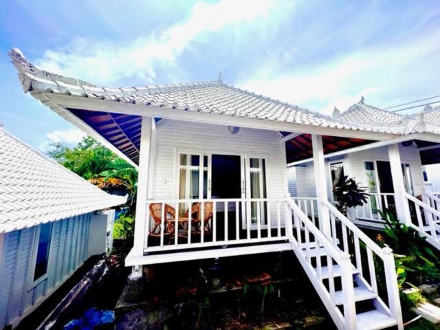 Mista Ceningan'S Beach Bungalows Previously The Kubu 221 レンボンガン島 エクステリア 写真